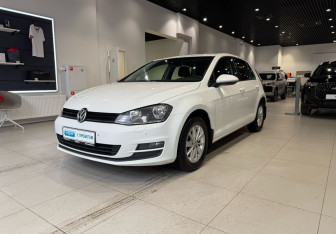 Подержанный автомобиль Volkswagen Golf Hatchback 2014 года (1 фото)