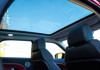 Подержанный автомобиль Land Rover Range Rover Evoque 2012 года (12 фото)