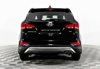 Подержанный автомобиль Hyundai Santa Fe 2017 года (4 фото)