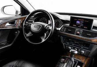 Подержанный автомобиль Audi A6 Sedan 2012 года (9 фото)