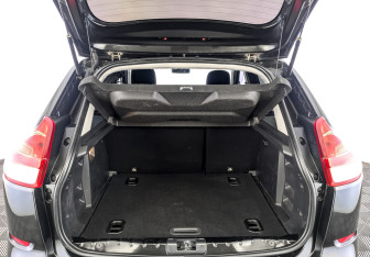 Подержанный автомобиль LADA (ВАЗ) XRAY 2016 года (10 фото)