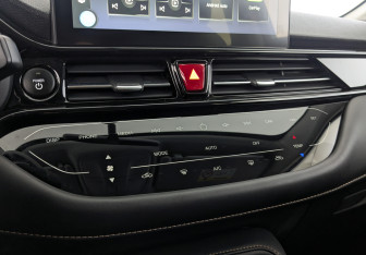 Подержанный автомобиль Москвич 3е 2023 года (21 фото)