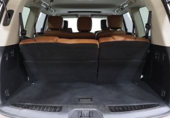 Подержанный автомобиль Infiniti QX80 2018 года (28 фото)