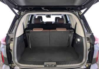 Подержанный автомобиль Exeed VX 2022 года (11 фото)