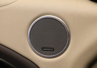 Подержанный автомобиль Land Rover Range Rover Evoque 2015 года (17 фото)