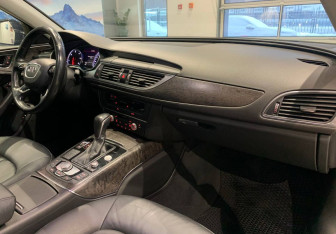 Подержанный автомобиль Audi A6 Sedan 2017 года (13 фото)
