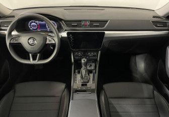 Новый Skoda Superb Liftback 2025 (10 фото)