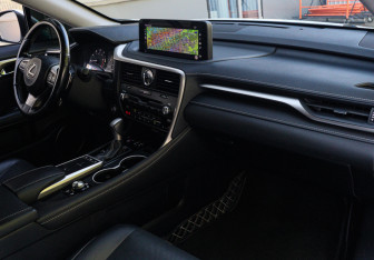 Подержанный автомобиль Lexus RX 2020 года (7 фото)