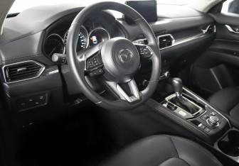 Подержанный автомобиль Mazda CX-5 2020 года (7 фото)