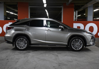 Подержанный автомобиль Lexus RX 2020 года (4 фото)
