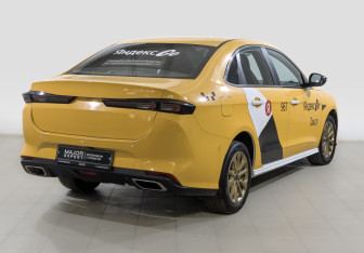 Подержанный автомобиль Kaiyi E5 2023 года (5 фото)