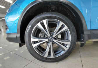 Подержанный автомобиль Nissan Qashqai 2020 года (9 фото)