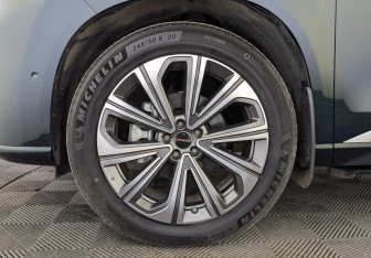 Подержанный автомобиль Exeed VX 2023 года (12 фото)