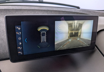 Подержанный автомобиль BMW i3 2018 года (26 фото)