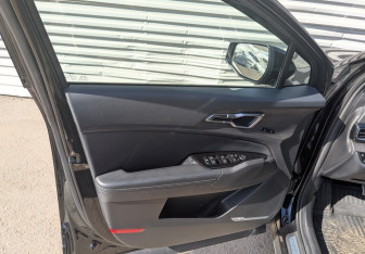 Подержанный автомобиль Kia Sportage 2023 года (19 фото)