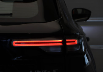Подержанный автомобиль Changan UNI-S 2024 года (29 фото)