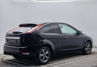 Подержанный автомобиль Ford Focus Hatchback 2008 года (5 фото)