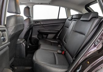 Подержанный автомобиль Subaru XV 2012 года (18 фото)