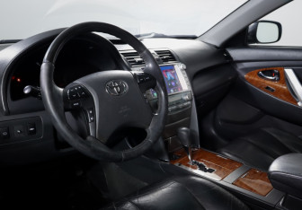 Подержанный автомобиль Toyota Camry Sedan 2008 года (14 фото)