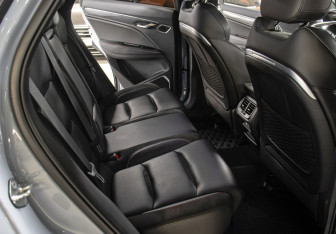 Подержанный автомобиль Geely Tugella 2022 года (12 фото)