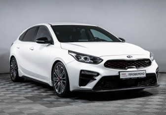 Подержанный автомобиль Kia K3 Hatchback 2021 года (3 фото)
