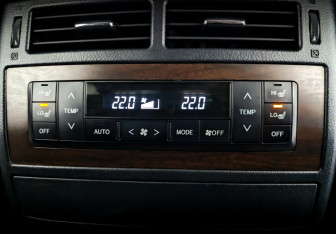 Подержанный автомобиль Toyota Land Cruiser Suv 2017 года (29 фото)