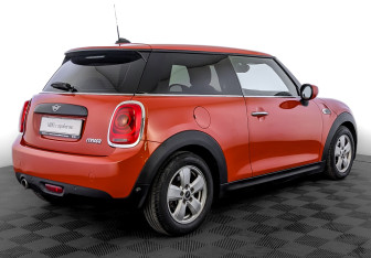 Подержанный автомобиль MINI Hatch 2019 года (5 фото)