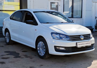 Подержанный автомобиль Volkswagen Polo Sedan 2020 года (3 фото)