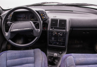 Подержанный автомобиль LADA (ВАЗ) 2111 2004 года (13 фото)