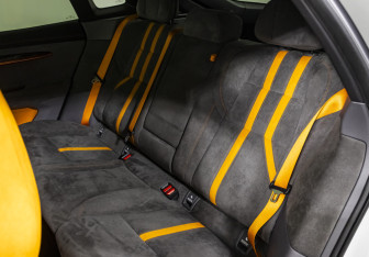 Подержанный автомобиль Zeekr 001 2023 года (16 фото)