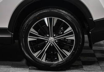 Подержанный автомобиль Mitsubishi Eclipse Cross 2021 года (8 фото)