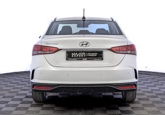 Подержанный автомобиль Hyundai Solaris Sedan 2022 года (6 фото)