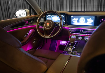 Подержанный автомобиль Hongqi H9 2023 года (27 фото)