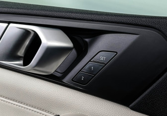 Подержанный автомобиль BMW X5 2020 года (17 фото)