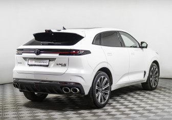 Подержанный автомобиль Changan UNI-K 2023 года (5 фото)