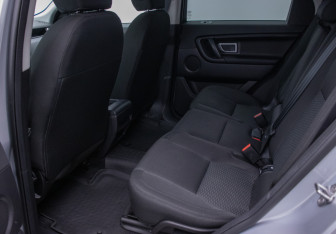 Подержанный автомобиль Land Rover Discovery Sport 2017 года (11 фото)