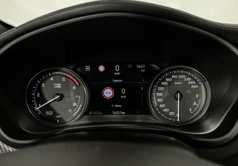 Подержанный автомобиль Cadillac XT4 2020 года (11 фото)