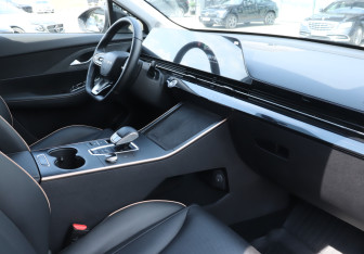 Подержанный автомобиль Omoda C5 2024 года (9 фото)