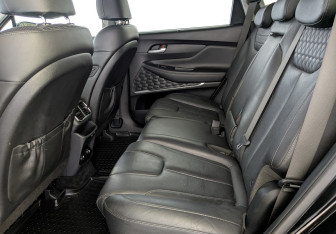 Подержанный автомобиль Hyundai Santa Fe 2018 года (12 фото)