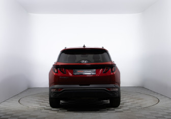 Подержанный автомобиль Hyundai Tucson 2021 года (5 фото)