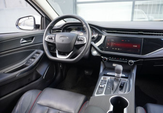 Подержанный автомобиль Omoda S5 2023 года (13 фото)