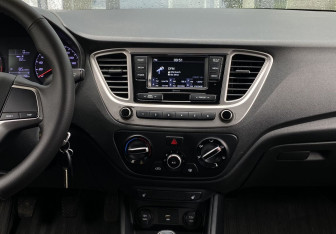 Подержанный автомобиль Hyundai Solaris Sedan 2020 года (12 фото)