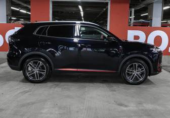 Подержанный автомобиль Changan UNI-S 2024 года (4 фото)