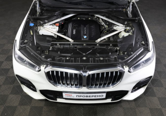 Подержанный автомобиль BMW X5 2020 года (9 фото)