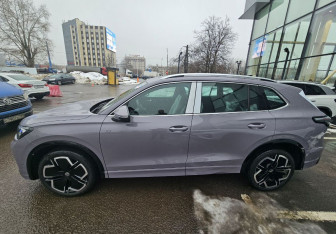 Новый Volkswagen Tiguan 2025 (3 фото)
