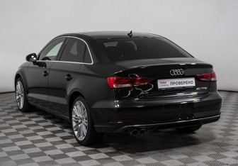 Подержанный автомобиль Audi A3 Sedan 2018 года (7 фото)