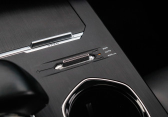 Подержанный автомобиль Changan UNI-K 2023 года (23 фото)