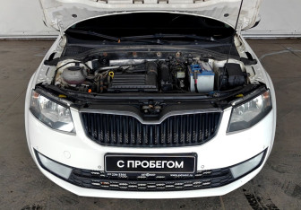 Подержанный автомобиль Skoda Octavia Liftback 2014 года (16 фото)