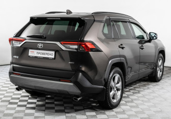 Подержанный автомобиль Toyota RAV4 2020 года (5 фото)