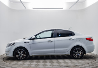 Подержанный автомобиль Kia Rio Sedan 2014 года (8 фото)